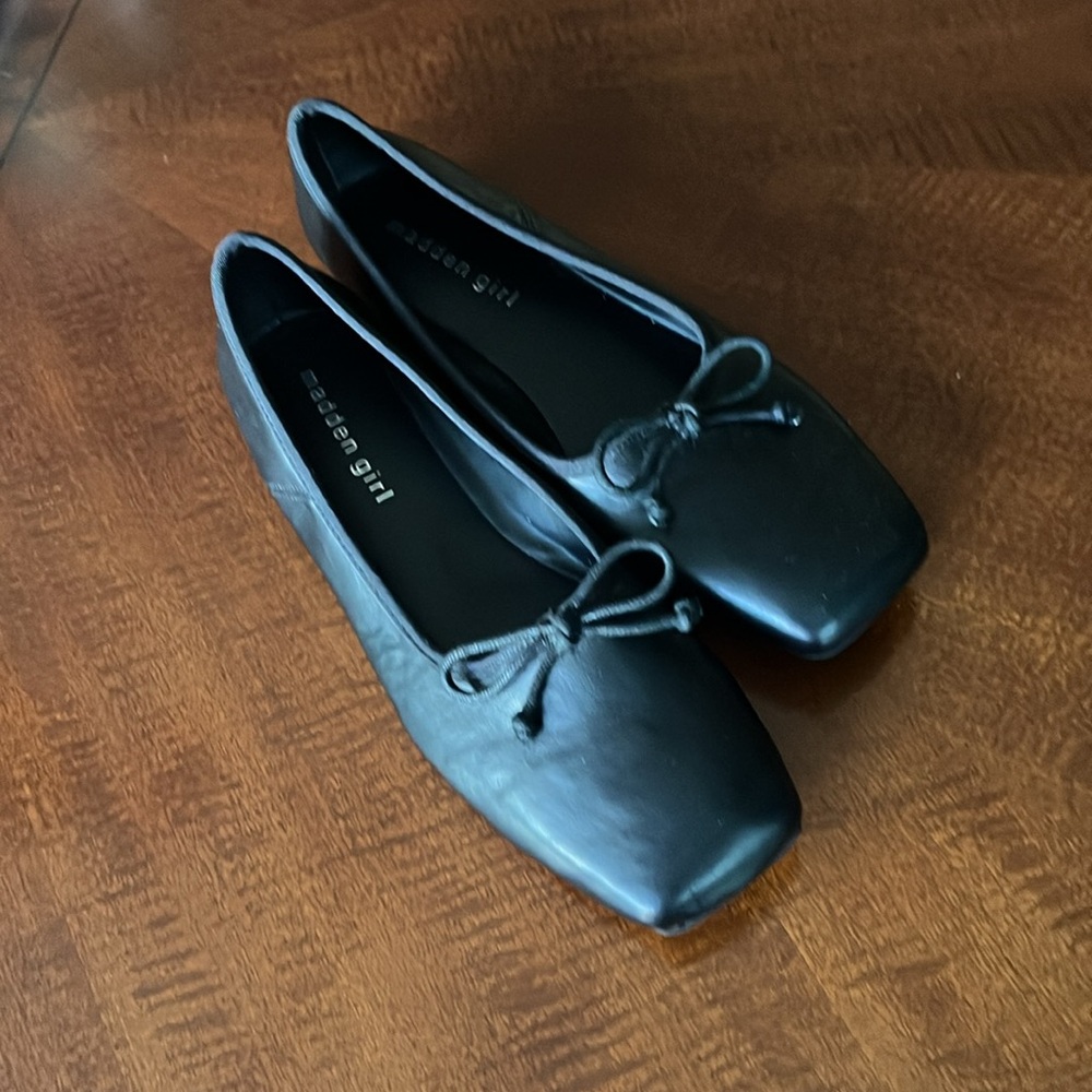madden girl Henie Women's Flats - Picture 4 of 6